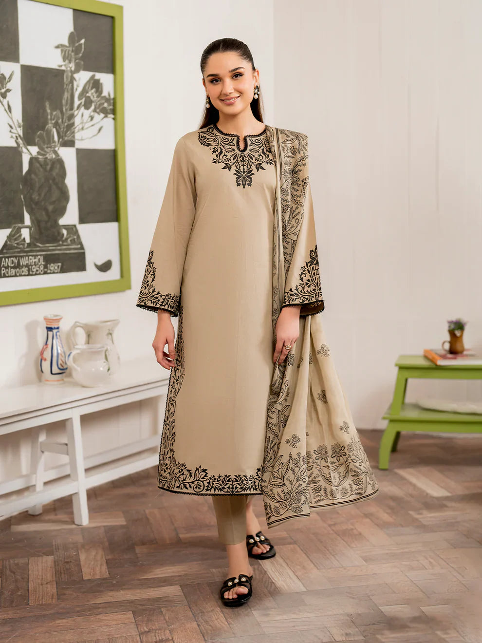 Graneut  D#005 – Luxury 3pc Dhanak Suit with Wool Shawl