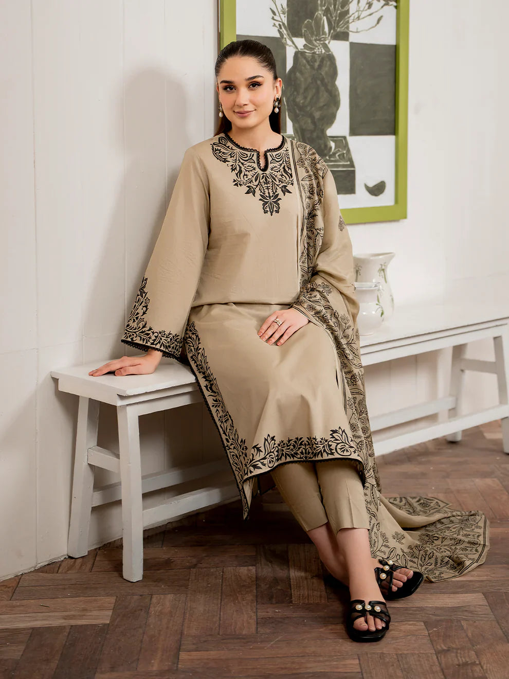 Graneut  D#005 – Luxury 3pc Dhanak Suit with Wool Shawl