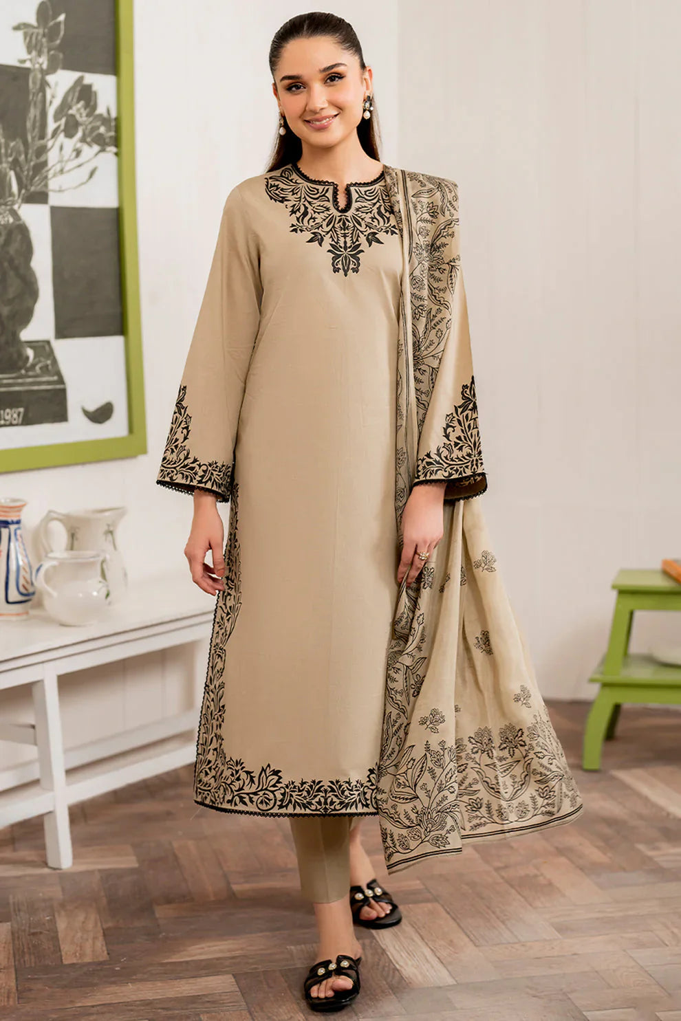 Graneut  D#005 – Luxury 3pc Dhanak Suit with Wool Shawl